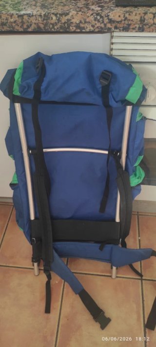 Mochila senderismo CLISPORT azul y verde