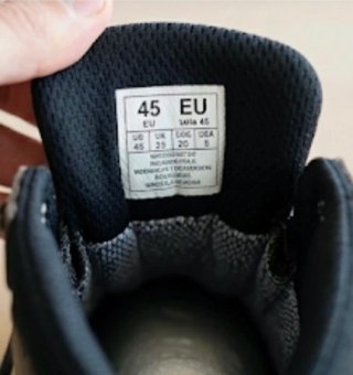 Vasque Breeze EU 45 Hiking Boots Trekking Mountain