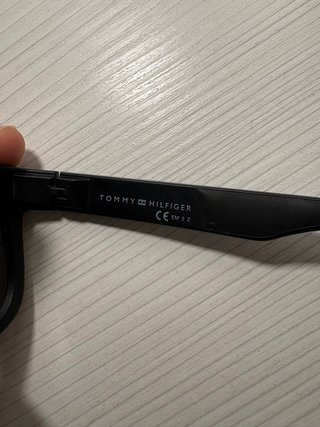 Occhiali da sole Tommy Hilfiger neri