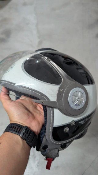 Casco Jet LS2 Negro y Blanco