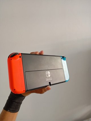Nintendo Switch Completa con Accesorios