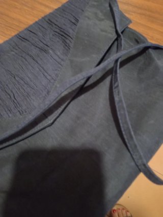 Borsetta a busta blu con manico