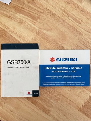Suzuki GSR 750