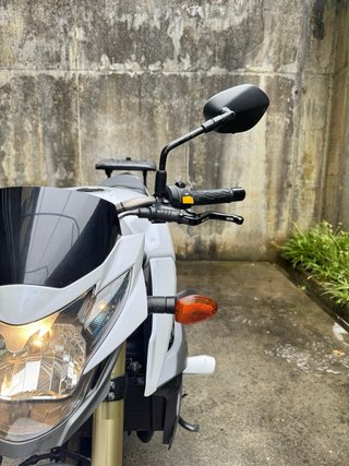 Suzuki GSR 750