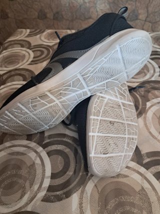 Scarpe Newfeel nere e grigie
