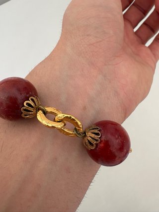 Pulsera Bolas Madera Dorada Roja