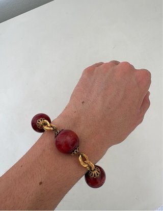 Pulsera Bolas Madera Dorada Roja