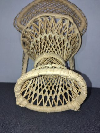 Sedia pavone in miniatura vintage anni 70 vimini