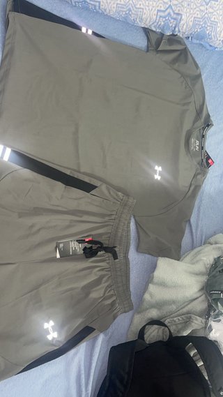Conjunto Under Armour Camiseta y Pantalón Corto