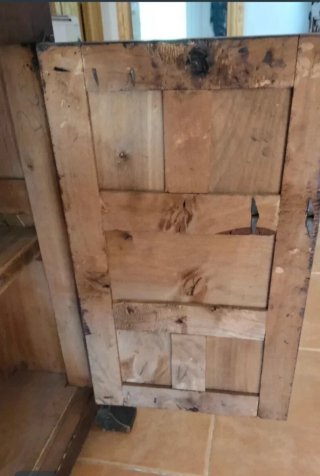 Mueble de entrada estilo castellano