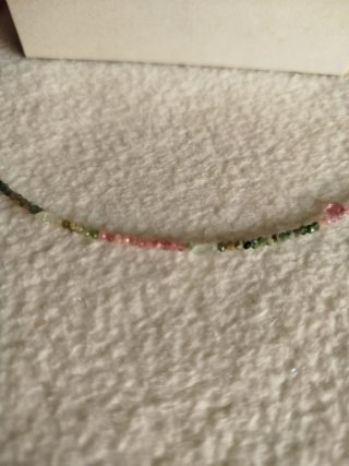 Collar de plata con pedrería
