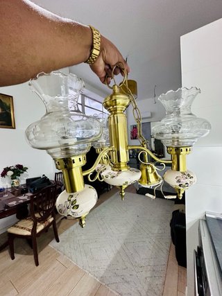 Lámpara de techo dorada antigua
