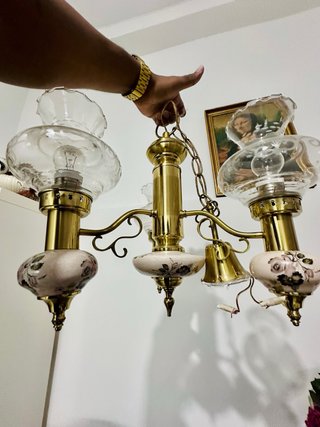 Lámpara de techo dorada antigua