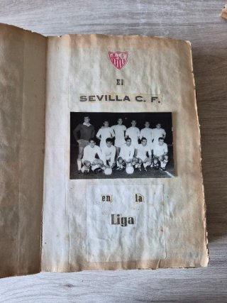 Prensa y Cromos del  Sevilla C F 59 - 60 y 61 - 62