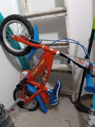 Bicicleta Patrulla Canina Roja y Azul