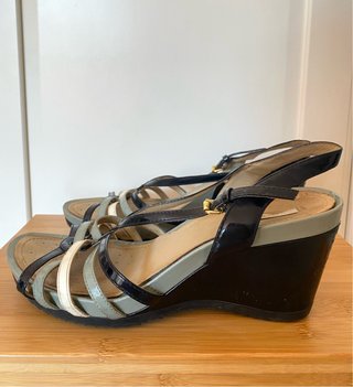 Sandalias Geox de cuña