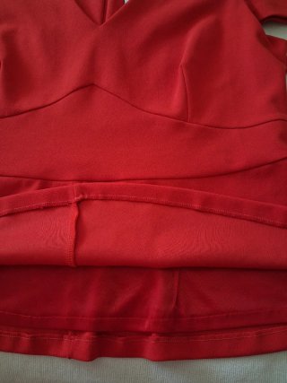 Blusa Mango pedreria Talla M Roja Adornada Hombros