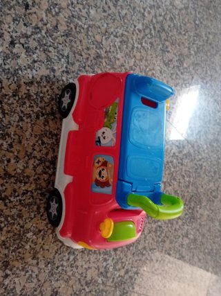 Coche de juguete infantil