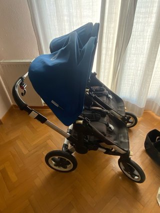 Carro gemelar Bugaboo con accesorios