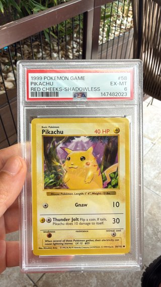 Carta Pokémon Pikachu 1999 EX-MT PSA 6