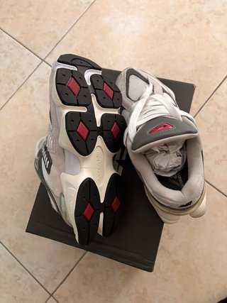 Scarpe New Balance 9060 Grigio Bianco