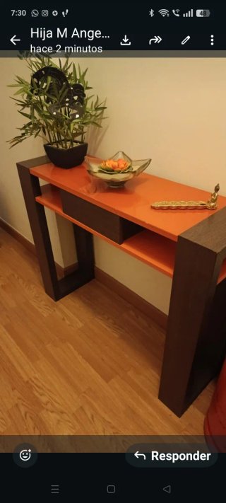 Mueble de entrada madera naranja