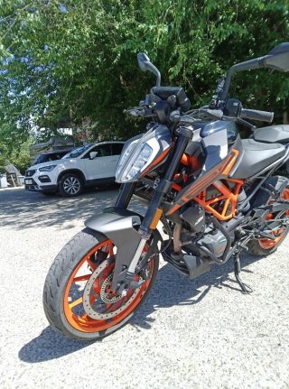 KTM Duke 125 2022 Negra
