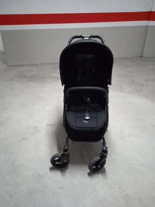 Cochecito paseo negro plegable