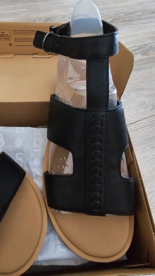 Nuove cinture UGG nere