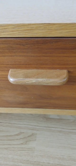 Mesa centro madera Mid-century 2 tonos con cajón.