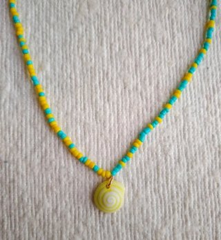 Collar de bolitas veraniego