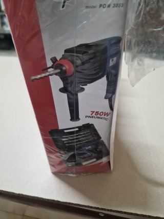Martillo taladro Powerplus 750W + accesorios