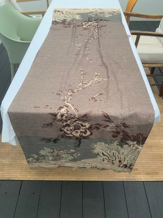 Pañuelo grande rosa con estampado floral