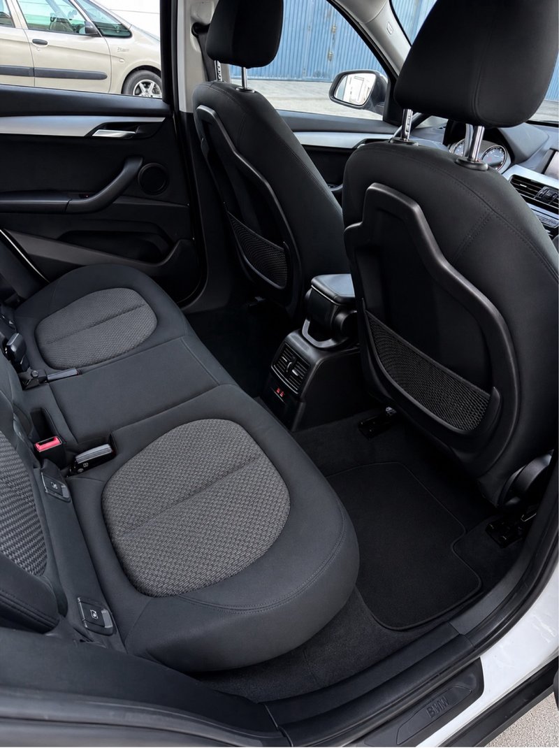 BMW X1 sDrive 18d (F48) 2018, foto 11