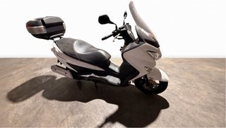 Suzuki Burgman 125 Executive Blanca