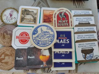 Set di 17 sottobicchieri per birra assortiti