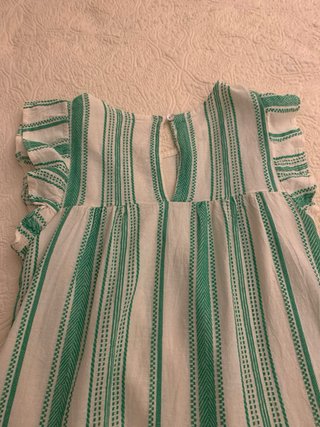 Vestido fresco playa con volante