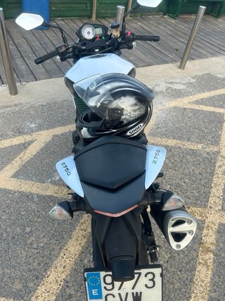 Kawasaki Z750 2010