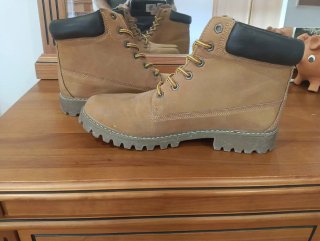 Dc. Martins. Botas de vestir para hombre