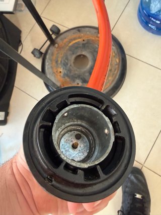 Estufa exterior de gas negra