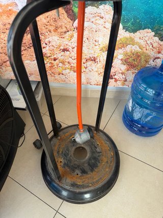 Estufa exterior de gas negra