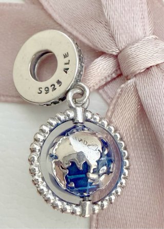 Pandora Charm Globo Azul Plata