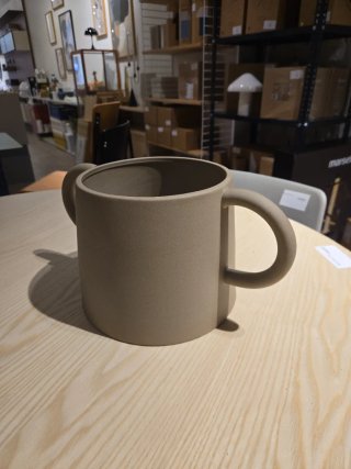 Jarrón Hanse grande Ferm Living beige