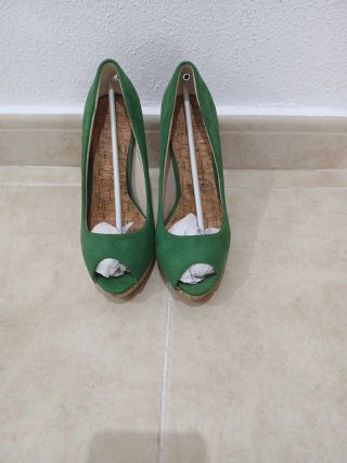 Zapatos de tacón verde peep toe