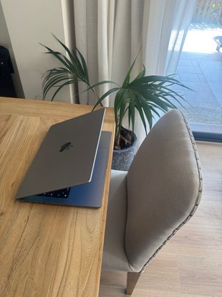 MacBook Pro M2