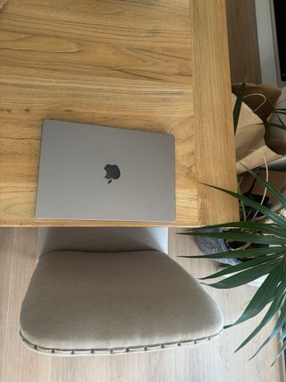 MacBook Pro M2
