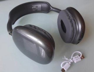 Auriculares Inalámbricos Grises y Plateados
