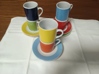 Joc de cafè de porcelana de diferents colors
