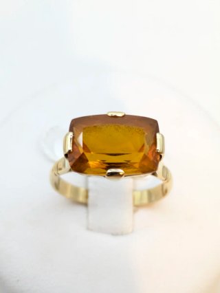 Anillo Oro 18k con Topacio
