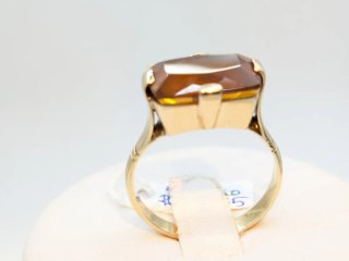 Anillo Oro 18k con Topacio